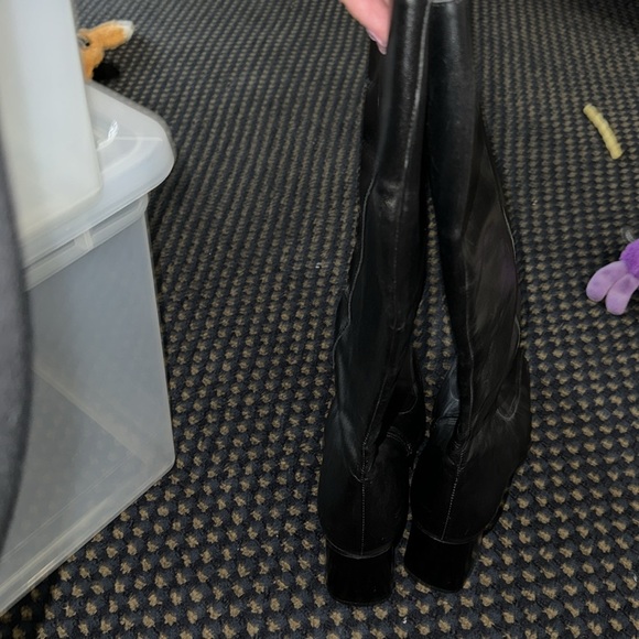 Practically new heeled boots from Via Veneto - Picture 2 of 5